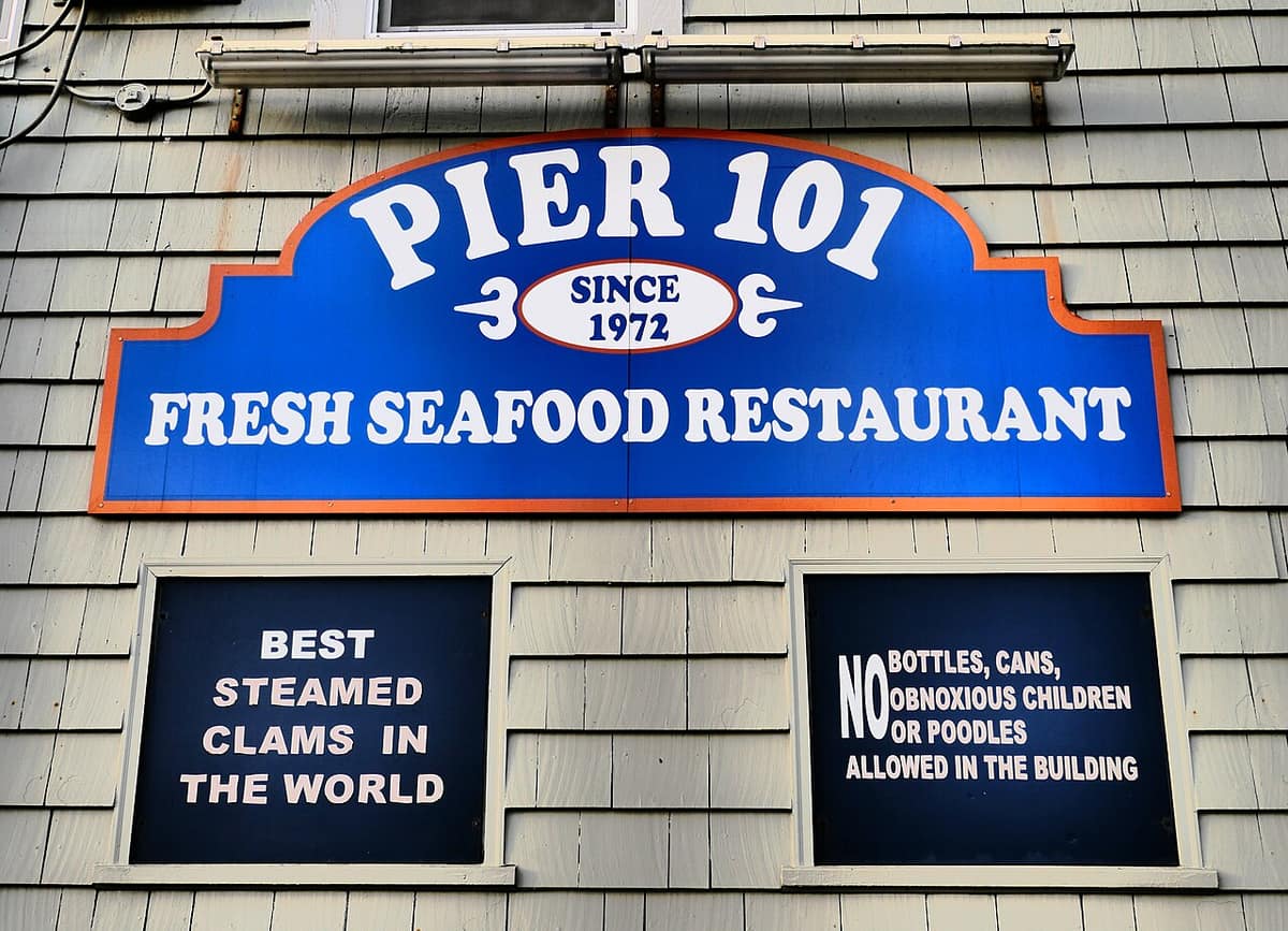 Pier 101 Fresh Seafood Restaurant sign in Lincoln City, Oregon